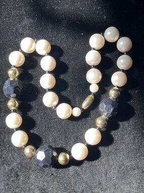 Vintage 80s 90s Faux Pearl Black Faceted Bead Gold Tone Choker Necklace 16 Inch